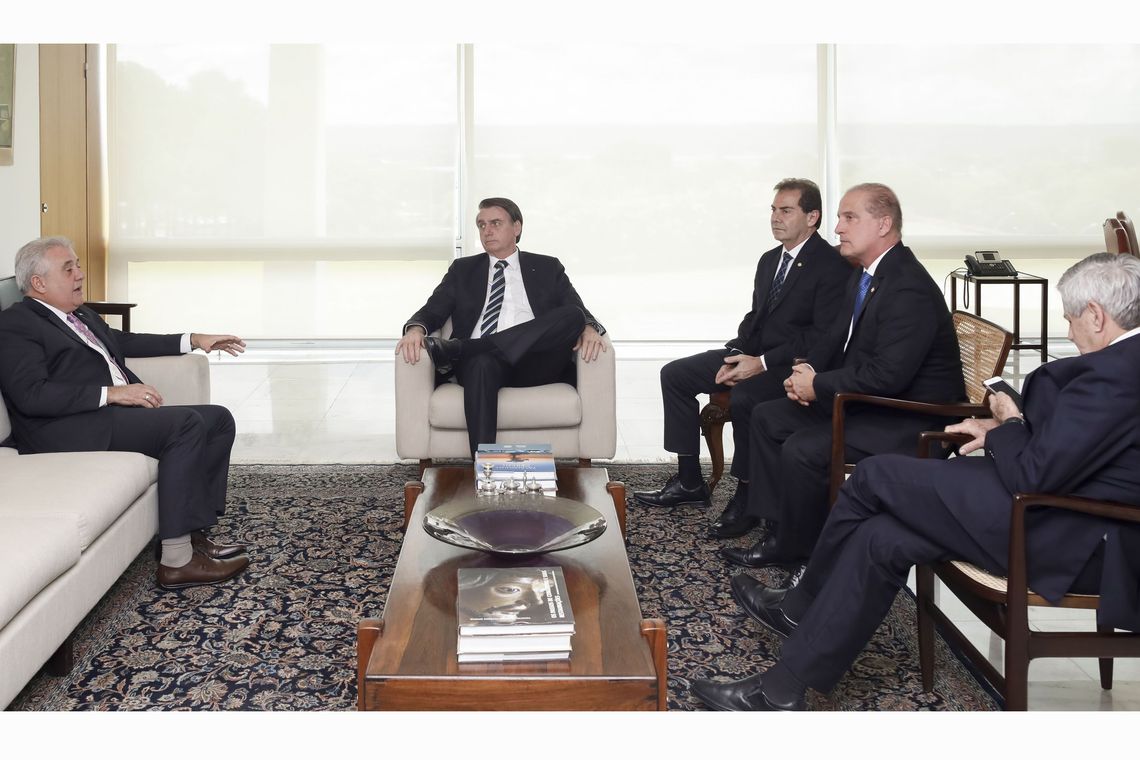 Presidente Jair Bolsonaro durante audiência com Onyx Lorenzoni, Ministro-Chefe da Casa Civil da Presidência da República; Deputado Paulinho da Força, presidente Nacional do Solidariedade, e o Deputado Augusto Coutinho