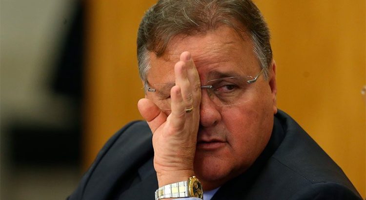 Resultado de imagem para Justiça manda Geddel para casa