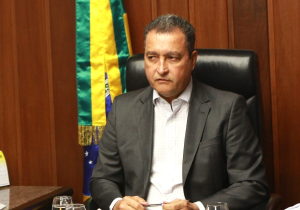Resultado de imagem para fotos de rui costa dando entrevista