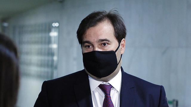 O presidente da Câmara, Rodrigo Maia, em conversa com a imprensa. Foto: Najara Araujo/Câmara dos Deputados (Crédito: )