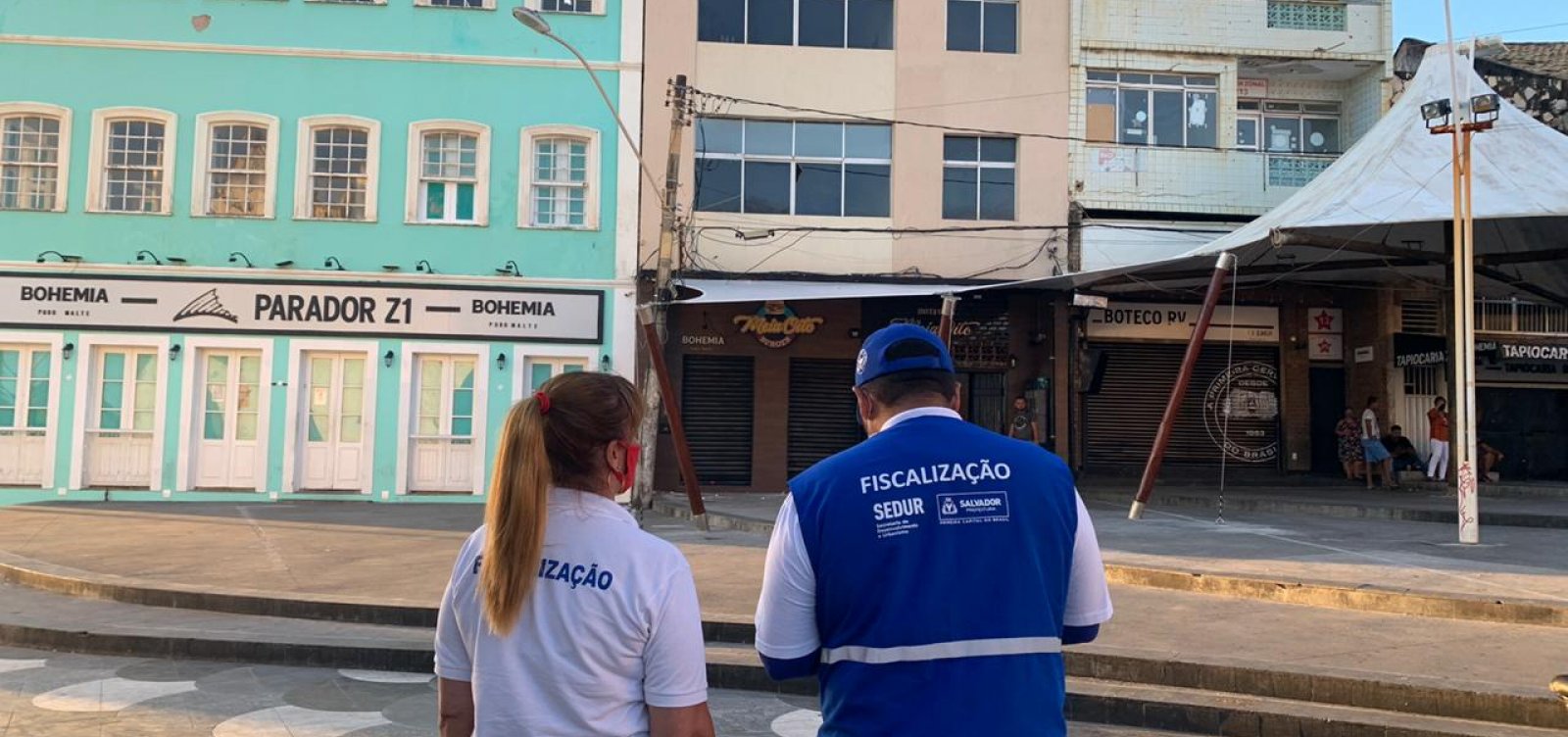 [Após descumprirem decreto no Rio Vermelho e Itapuã, 27 estabelecimentos são interditados]