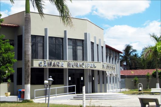Resultado de imagem para câmara de vereadores de Eunápolis
