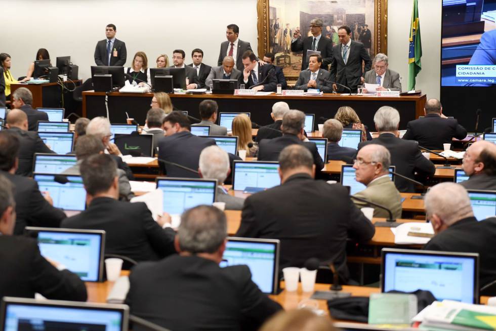 Resultado de imagem para Denúncia contra Temer entra em fase de debate na CCJ da Câmara; acompanhe