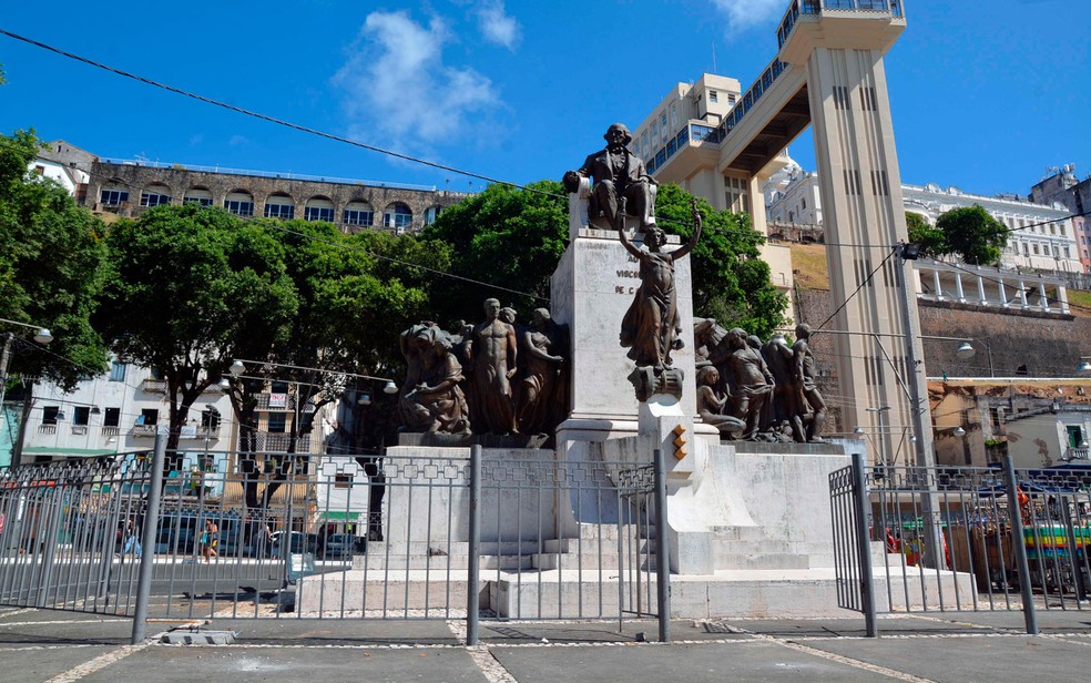 Monumento do Visconde de Cayru é um dos contemplados com ação (Foto: Jefferson Peixoto/Agecom)