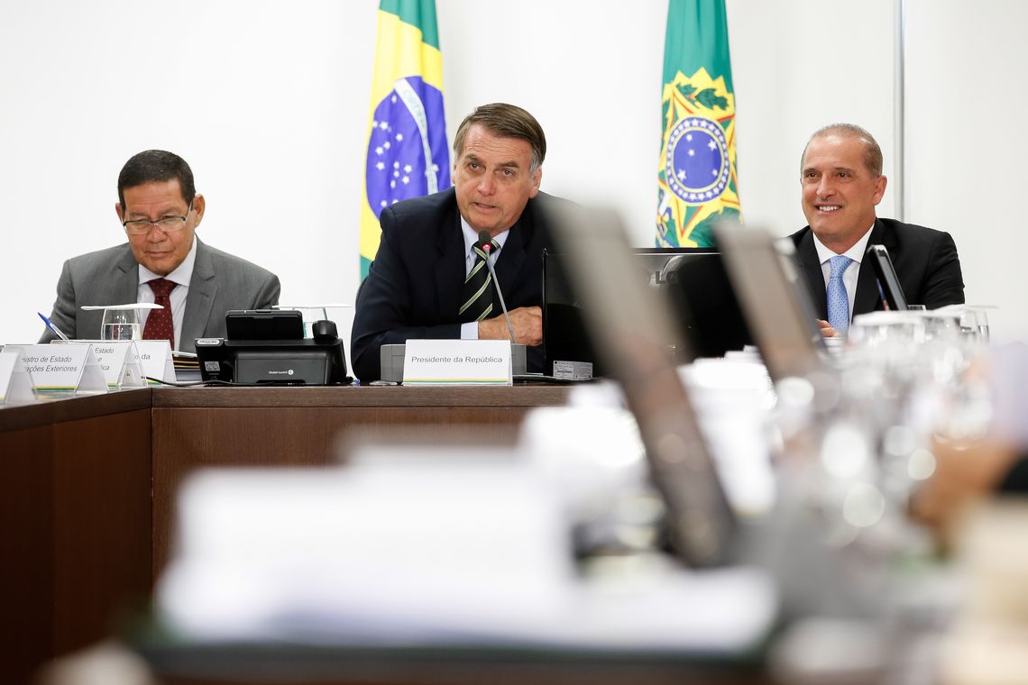 Resultado de imagem para Bolsonaro participa de Reunião do Conselho de Governo