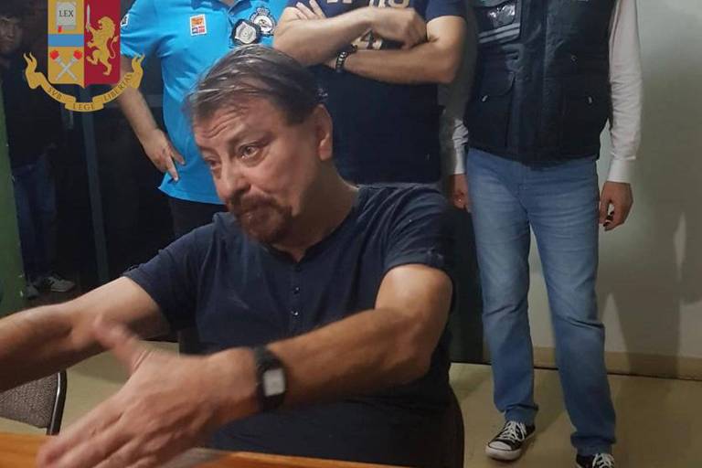 Cesare Battisti após ser capturado em Santa Cruz de la Sierra, na BolÃvia