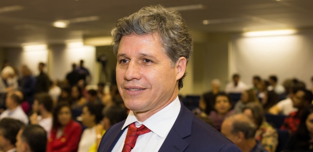 O deputado federal Paulo Teixeira (PT-SP) foi um dos parlamentares que tiveram o telefone celular clonado