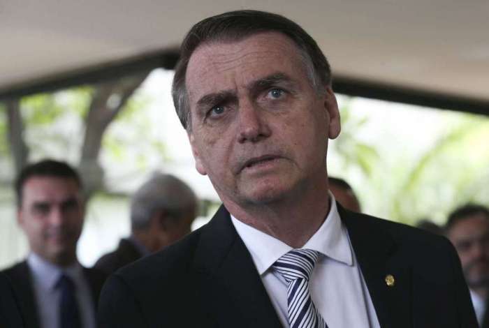 Resultado de imagem para Jair Bolsonaro se reúne com ministros do TSE no gabinete de Rosa Weber