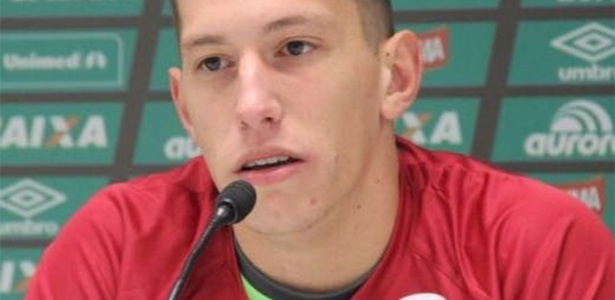 Resultado de imagem para Goleiro da Chapecoense passa por nova cirurgia