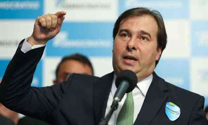 Resultado de imagem para Em busca de apoio para se reeleger na Câmara, Maia acena a aliados de Bolsonaro