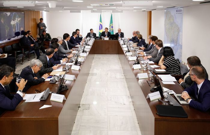 Resultado de imagem para ministros se reunirão no dia 4; Lorenzoni vai comandar encontro