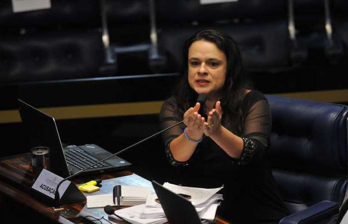 Resultado de imagem para 'Precisamos que Cabral fale mais!', pede JanaÃna