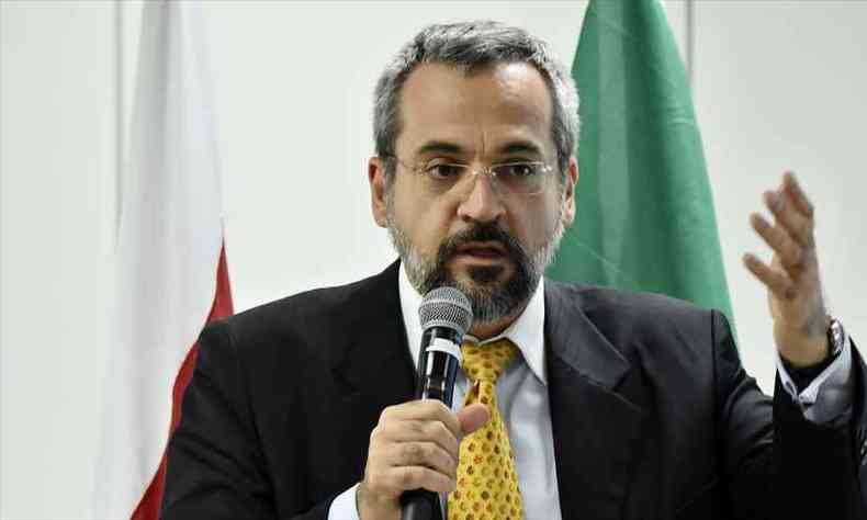 Resultado de imagem para Ministro da Educação diz que filmar professores em aula é direito dos alunos