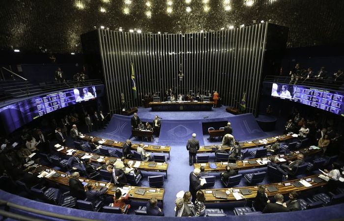 Resultado de imagem para CCJ do Senado aprova novo texto de criminalização do caixa dois em campanha