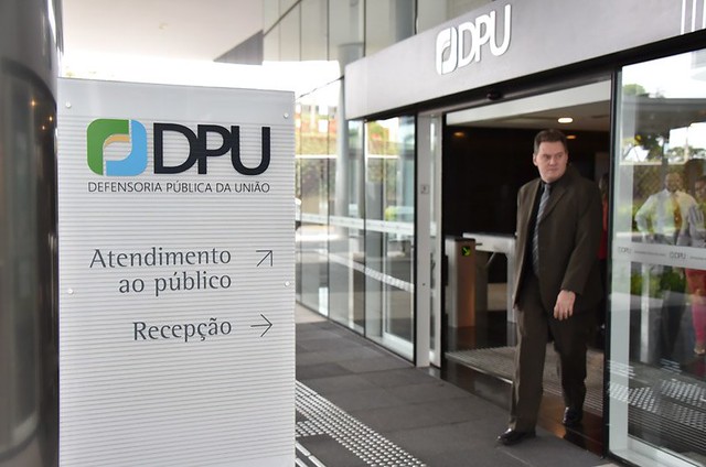 Resultado de imagem para MP que garante permanência de servidores na DPU é publicada