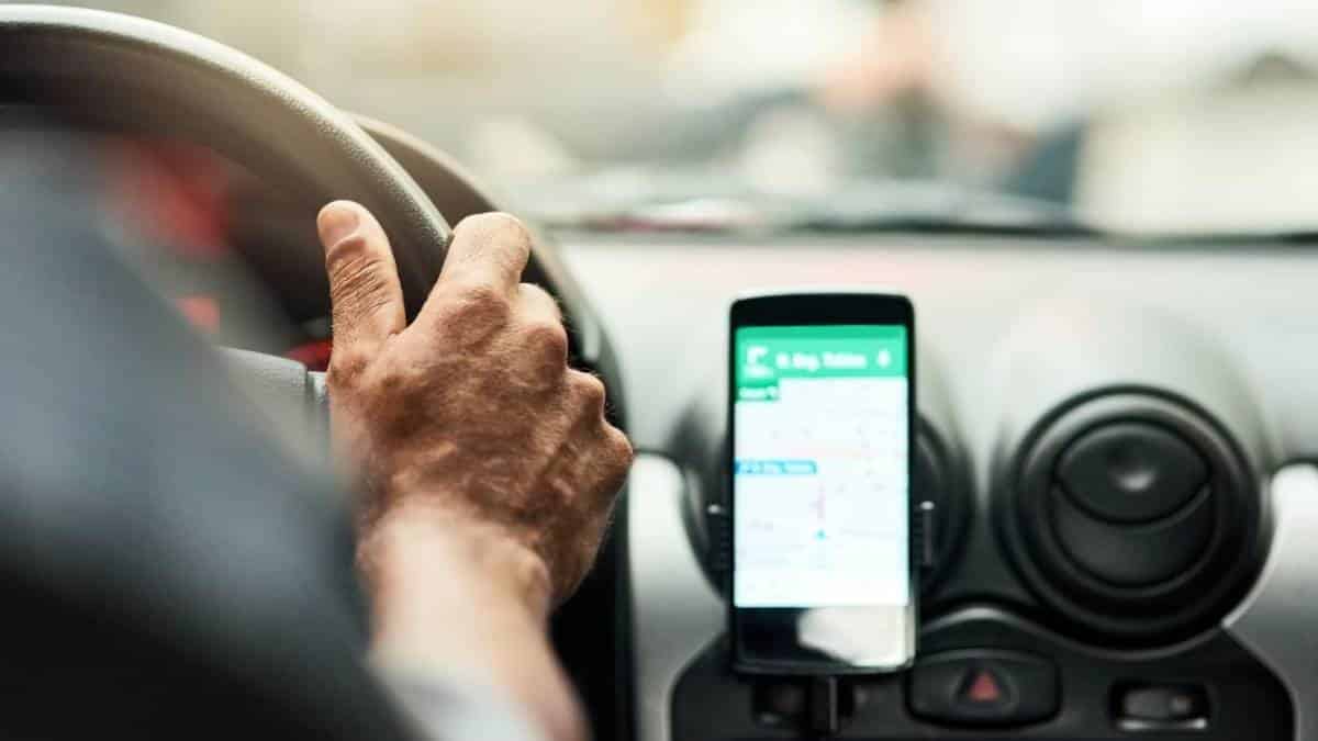 Motoristas de aplicativos podem ter os mesmos direitos de taxistas