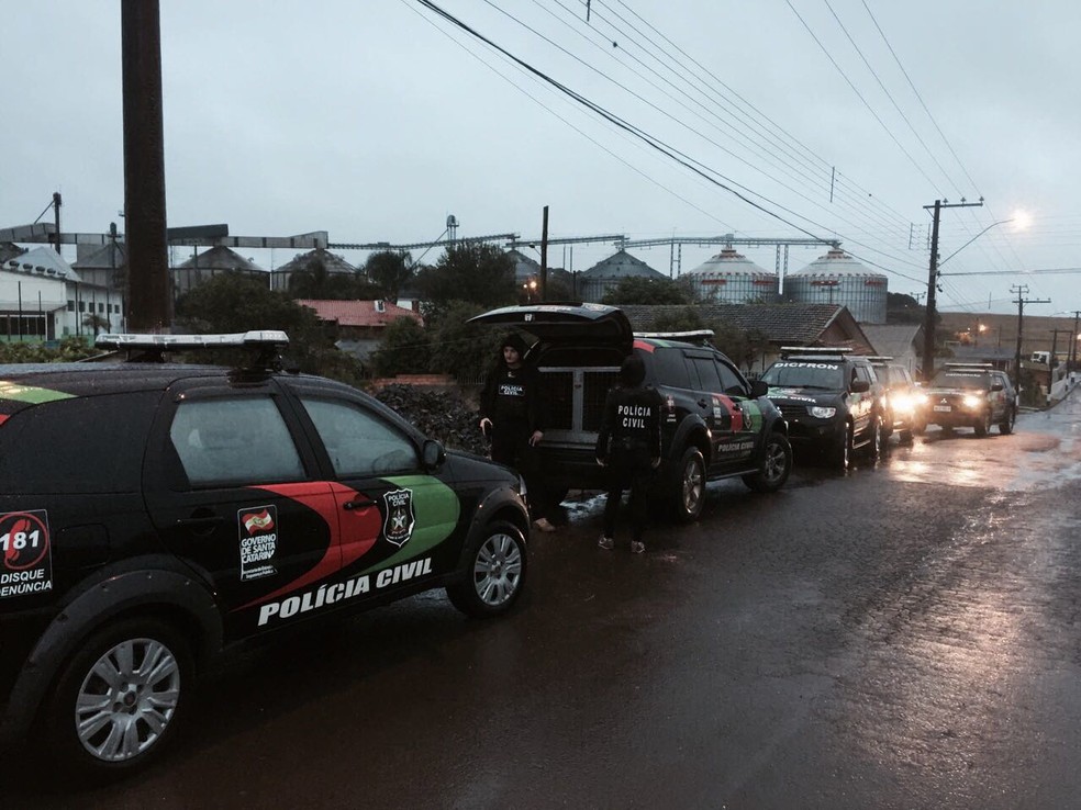 Polícia deflagrou operação em Campos Novos (Foto: Polícia Civil)