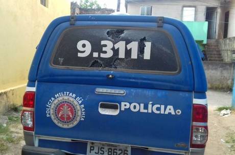 Viatura da PM é apedrejada no bairro de Valéria, em Salvador