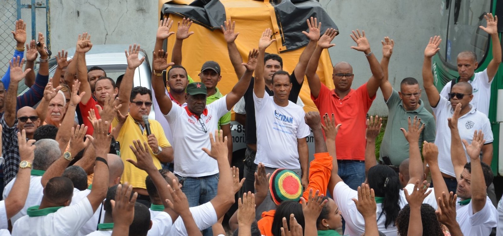 [RodoviÃ¡rios decretam greve em toda a Bahia]