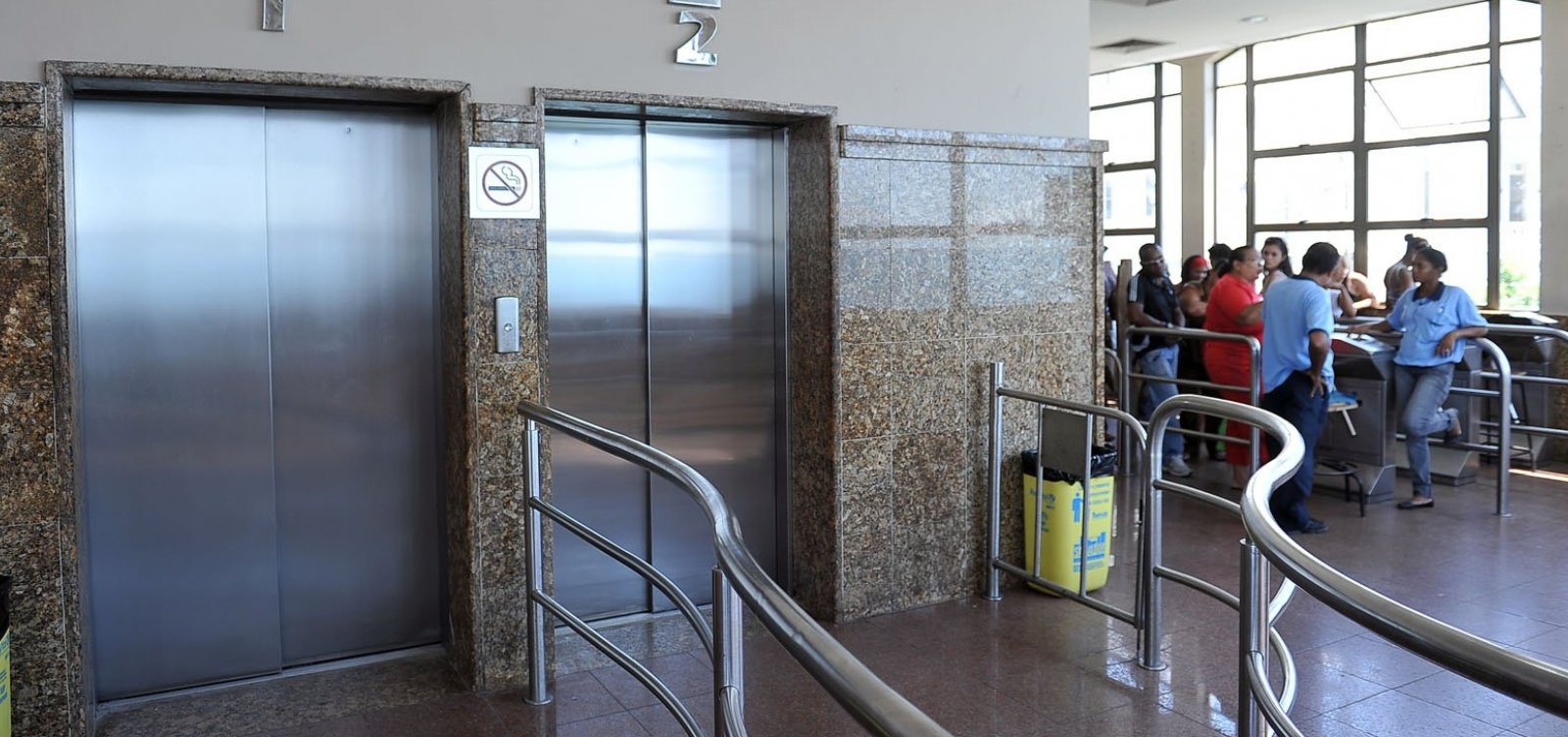 [Elevador Lacerda Ã© fechado para manutenÃ§Ã£o]