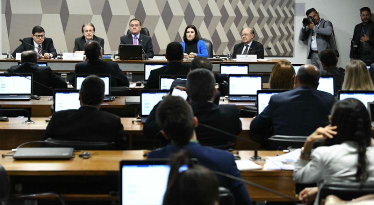 Resultado de imagem para CCJ do Senado inicia debates sobre reforma da Previdência