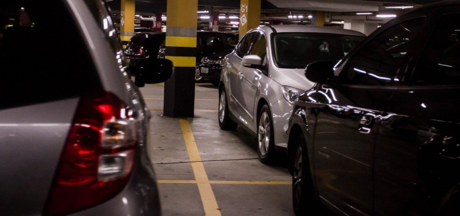 [Sedur notifica Shopping Paralela e determina reforma em estacionamento]