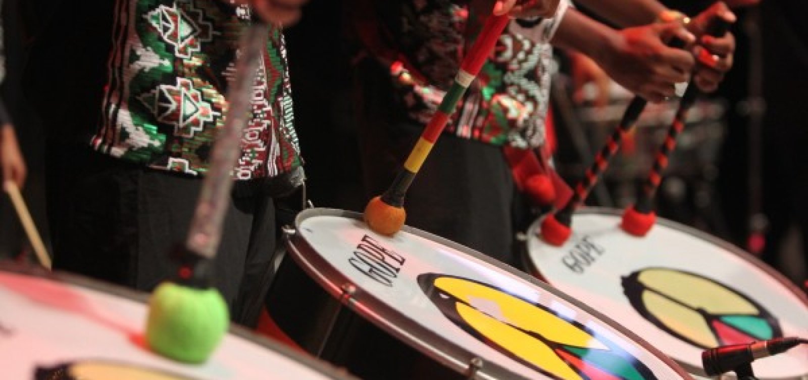 [Olodum comemora 40 anos de histÃ³ria com show no Pelourinho]