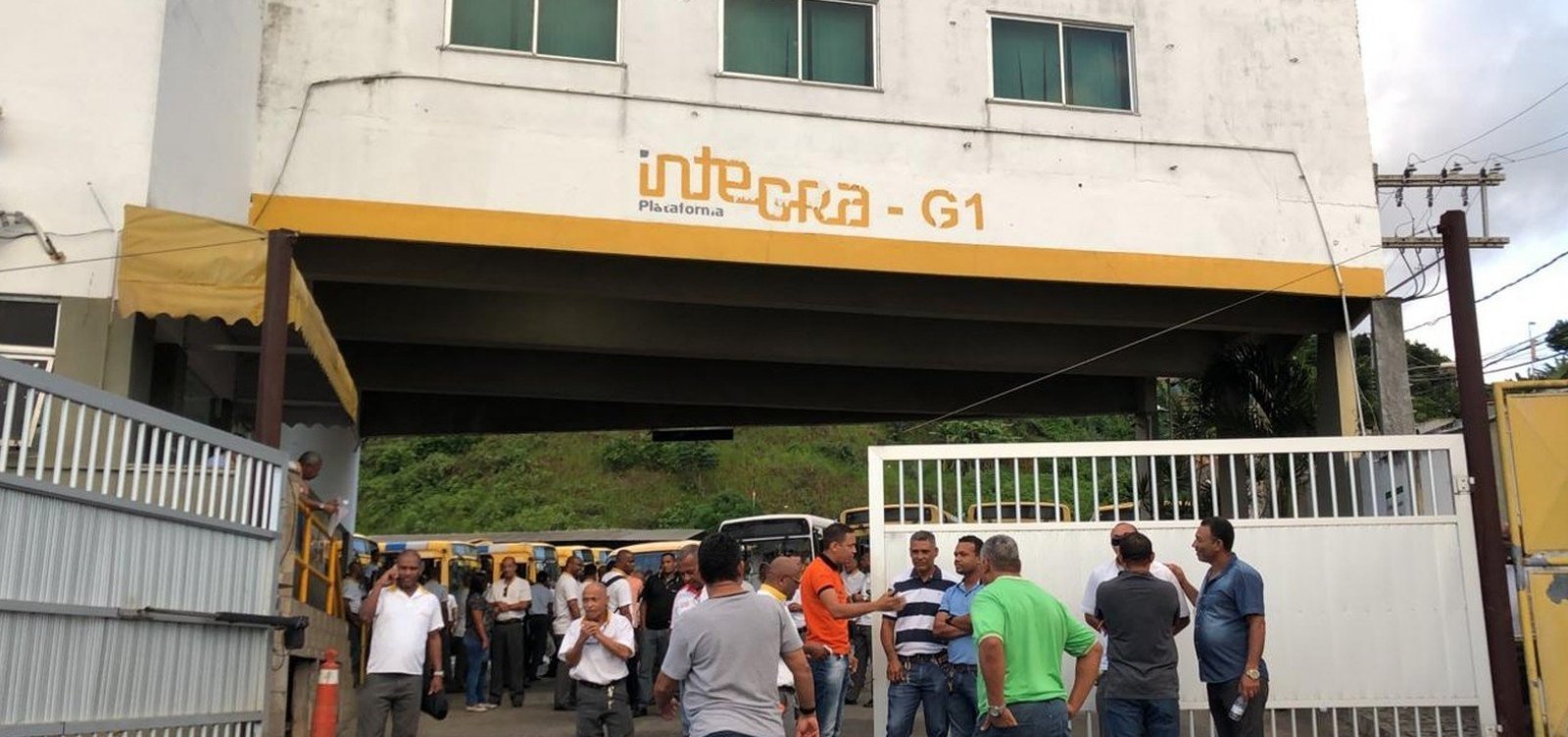[Uma semana apÃ³s paralisaÃ§Ã£o, empresÃ¡rios e rodoviÃ¡rios se reÃºnem hoje]