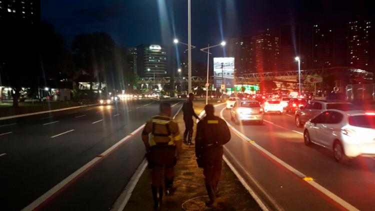 Ação aconteceu na av. Magalhães Neto, em Salvador - Foto: Divulgação | Transalvador