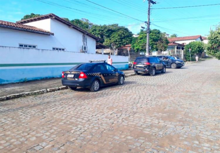 Policiais cumprem dois mandados de busca e apreensÃ£o - Foto: ReproduÃ§Ã£o | Radar 64