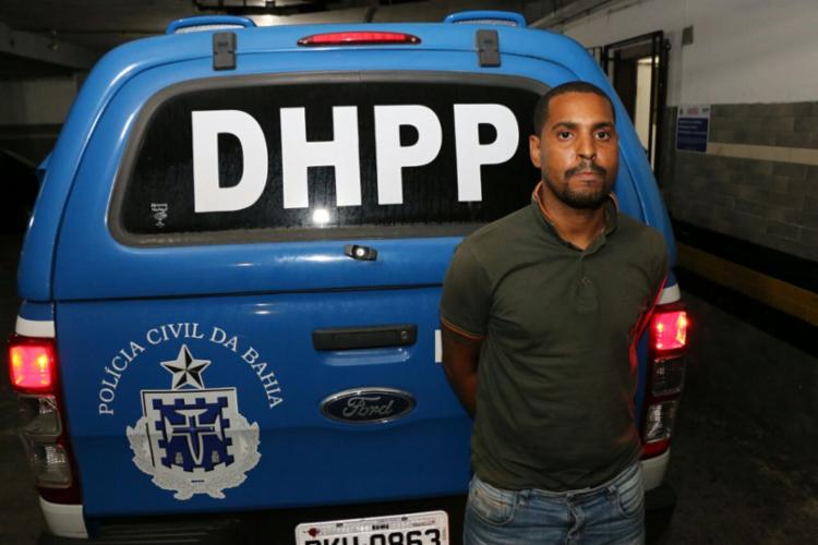 Suspeito tinha mandado de prisÃ£o pela morte de um PM em 2016 - Foto: DivulgaÃ§Ã£o | SSP-BA