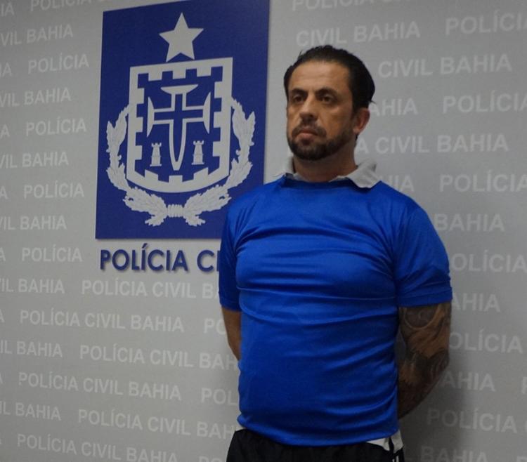 ean foi encontrado com uma serie de documentos falsos no apartamento onde residia na ACM - Foto: DivulgaÃ§Ã£o | PolÃ­cia Civil