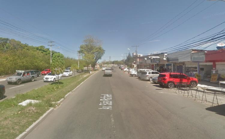 A polÃ­cia militar fazia ronda no local e foi alertada sobre uma denÃºncia de roubo em uma mercearia - Foto: Google Maps | ReproduÃ§Ã£o