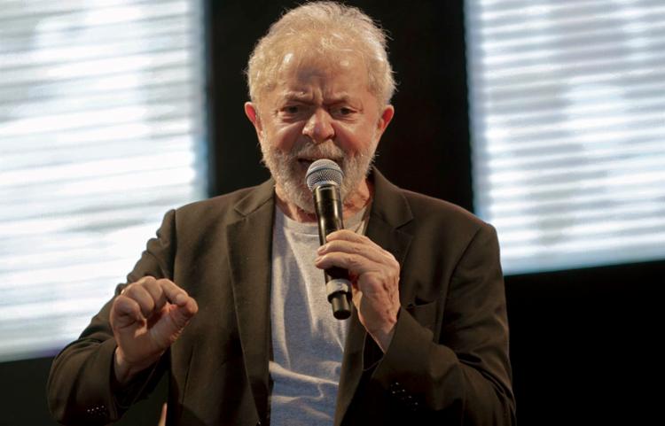 Pena foi agravada por Lula ter praticado crimes enquanto presidente | Foto: Leo MALAFAIA | FOLHA DE PERNAMBUCO | AFP - Foto: Leo MALAFAIA | FOLHA DE PERNAMBUCO | AFP