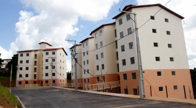 Resultado de imagem para Caixa suspende contratação de novas unidades do Minha Casa Minha Vida faixa 1,5