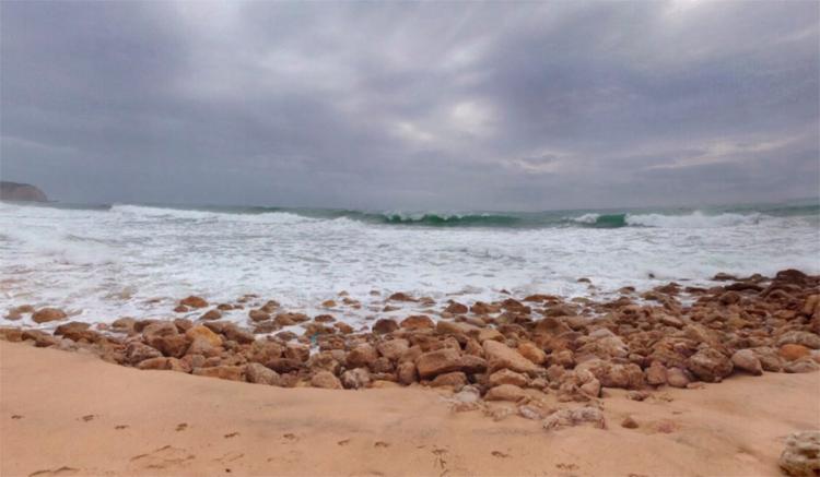 Praia da Boca do Rio, em Salvador, é uma das impróprias para banho | Foto: Reprodução | Google Maps - Foto: Reprodução | Google Maps