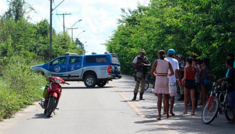 O homem, que foi atingido no rosto e no braço, ainda tentou fugir por um matagal - Foto: Reprodução | Radar 64