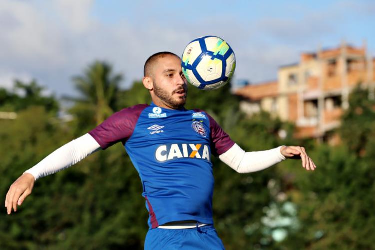 Equipe do tÃ©cnico FÃ¡bio Carille divulgou chegada de jogador do Bahia - Foto: Felipe Oliveira | DivulgaÃ§Ã£o | E. C. Bahia