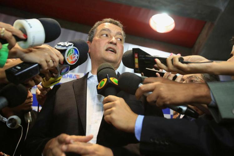 Rui se encontrou com o ministro Valter Casimiro para tratar da liberaÃ§Ã£o da duplicaÃ§Ã£o da BR-415 - Foto: JoÃ¡ Souza | Ag. A TARDE | 29.10.2015