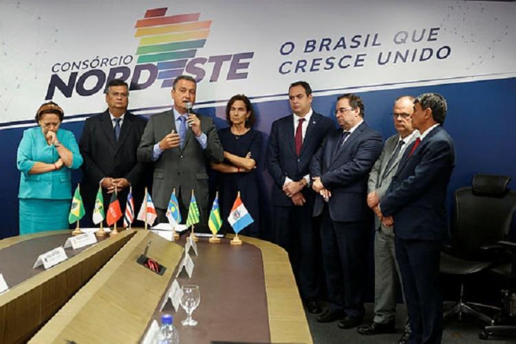 Resultado de imagem para FOTOS de rui costa em reuniao com governadorres