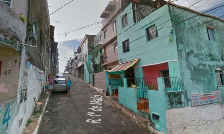 Mulher de 63 anos foi atingida na rua 1Âº de Maio, em Santa Cruz - Foto: ReproduÃ§Ã£o | Google Maps