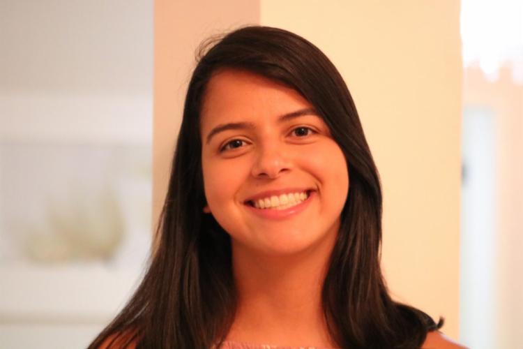 Após tratamento psicológico e psiquiátrico, Luiza superou a depressão e atualmente vive bem consigo mesma