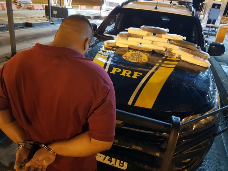 O suspeito relatou ter adquirido o entorpecente na cidade de San MatÃ­as, na BolÃ­via - Foto: DivulgaÃ§Ã£o | PRF
