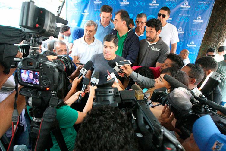 ACM Neto durante entrevista coletiva para anunciar reajuste