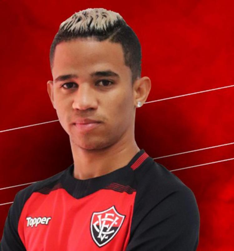 Resultado de imagem para O atacante Erick, do VitÃ³ria