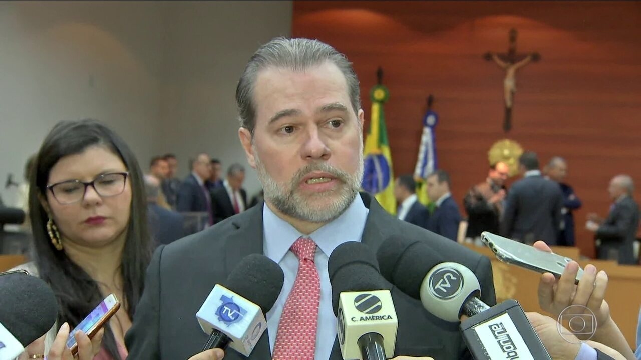 Resultado de imagem para PF suspende inquéritos que têm como base informações compartilhadas pelo Coaf