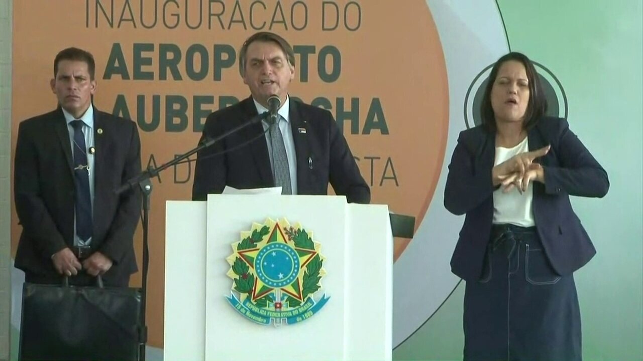 Resultado de imagem para 'Eu amo o Nordeste', diz Bolsonaro em visita à Bahia após polêmica sobre governadores da região