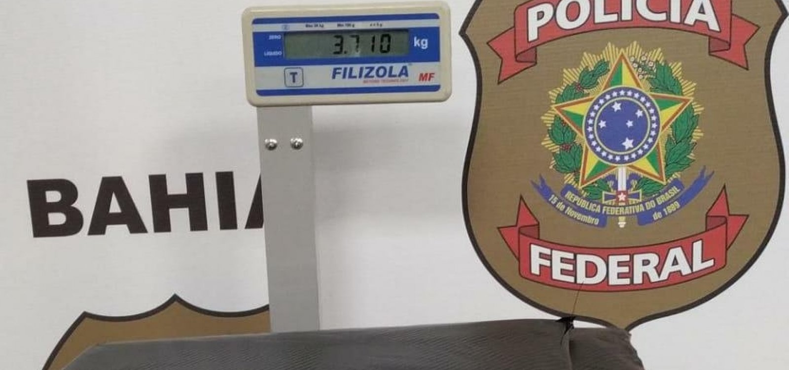 [Jovem Ã© presa em flagrante ao tentar embarcar para Portugal com cocaÃ­na]