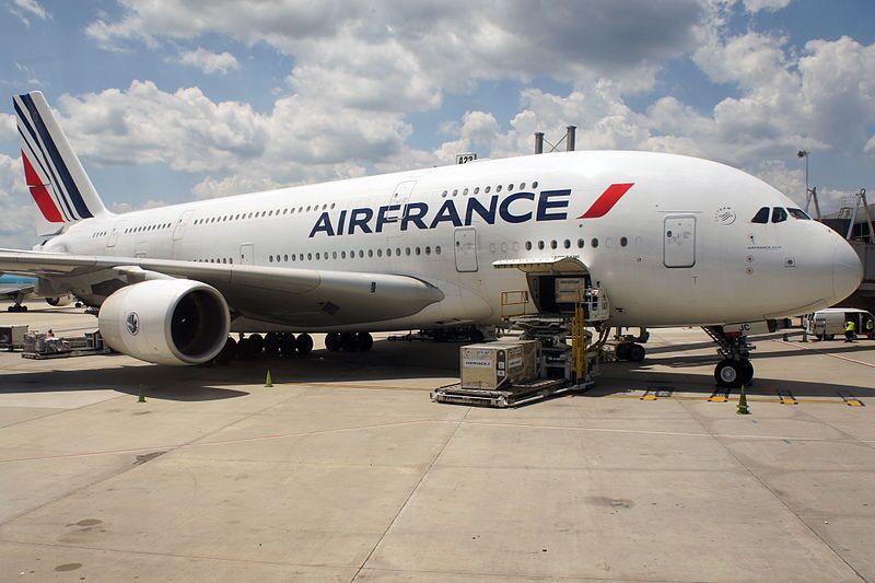 Resultado de imagem para fotos de avioes da air france em territorio frances