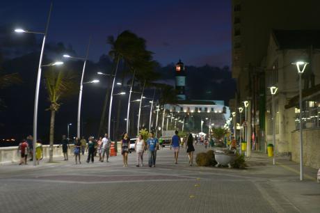 Resultado de imagem para fotos de iluminação da barra em salvador